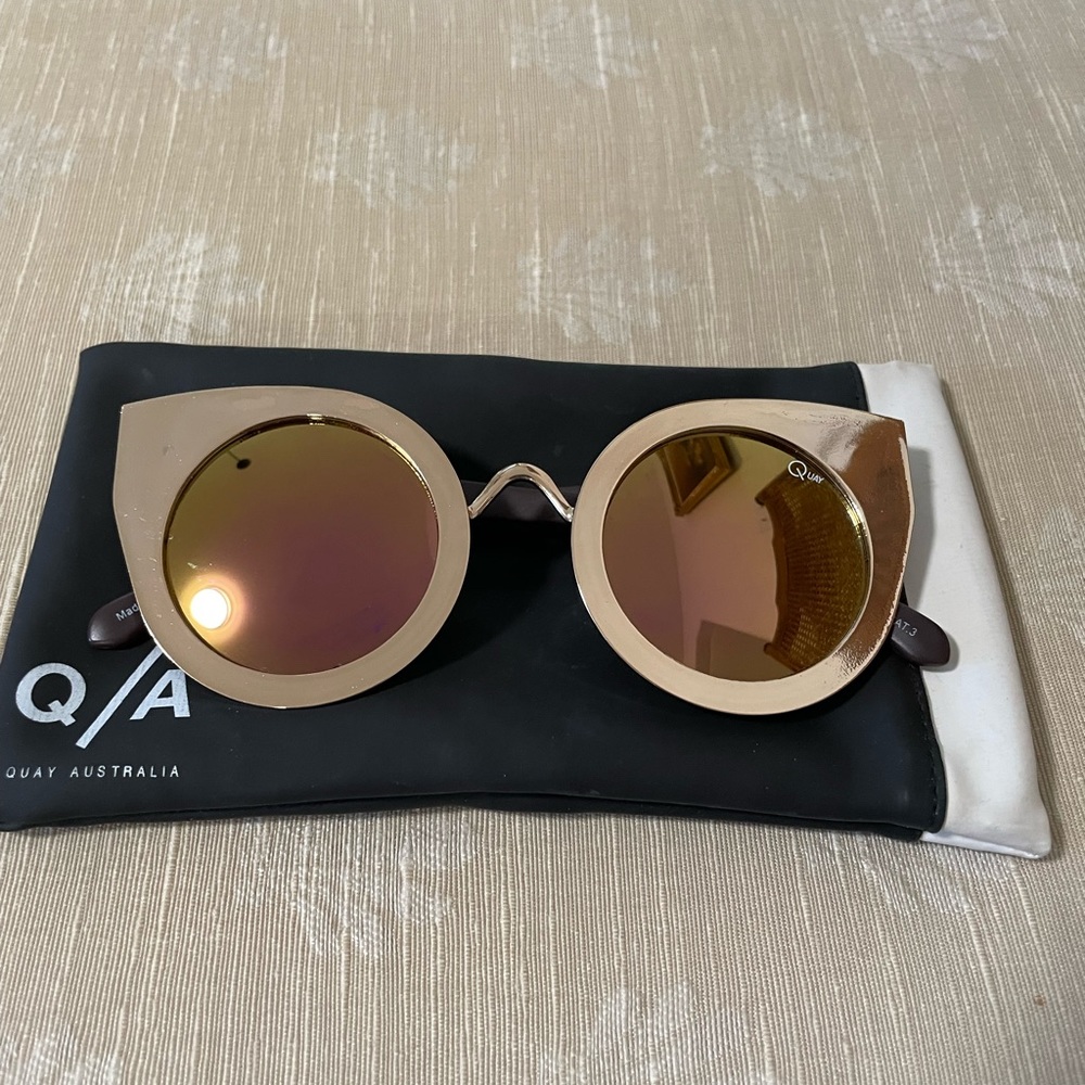 Quay Tainted Love Sunglasses - Picture 2 of 2